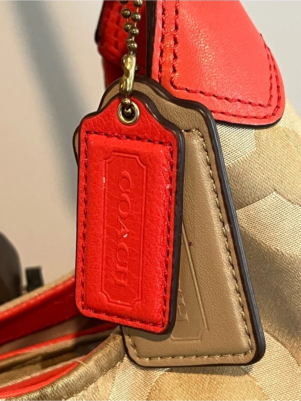 Coach Madison Op Art Maggie Hobo Bag – Khaki/Coral